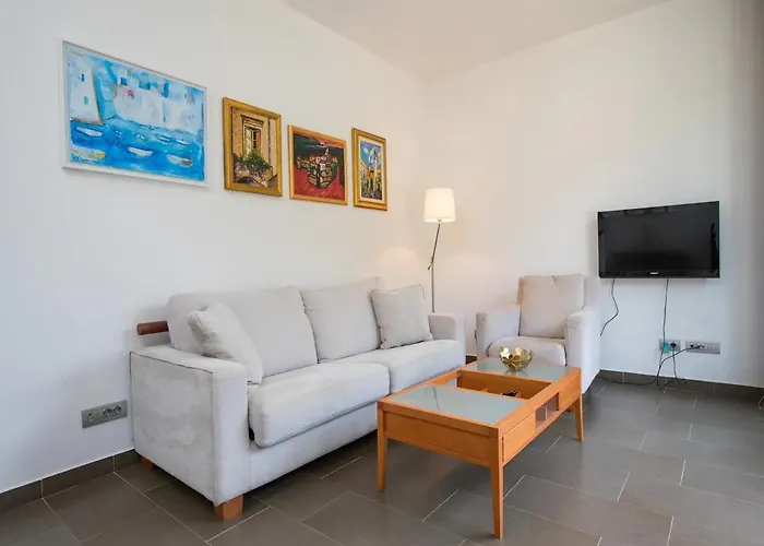 City Holiday Apartment