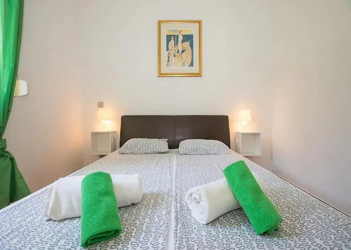 City Holiday Apartment